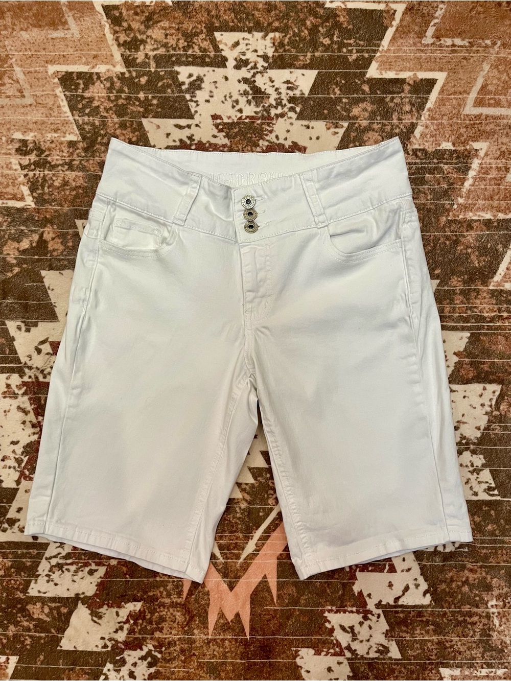 Women’s White Stretch Bermuda Shorts - Classic Fit